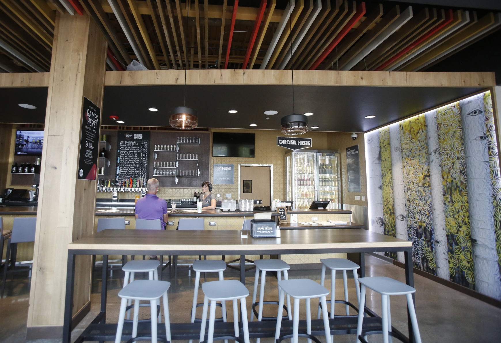 Switchback Bar